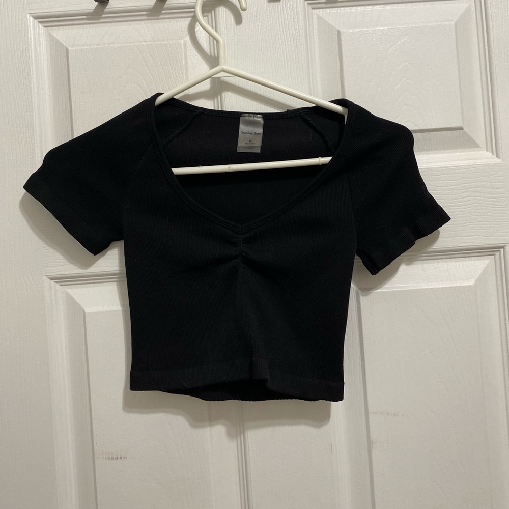 ARITZIA Sunday Best Cinched Cropped Ribbed T Shirt